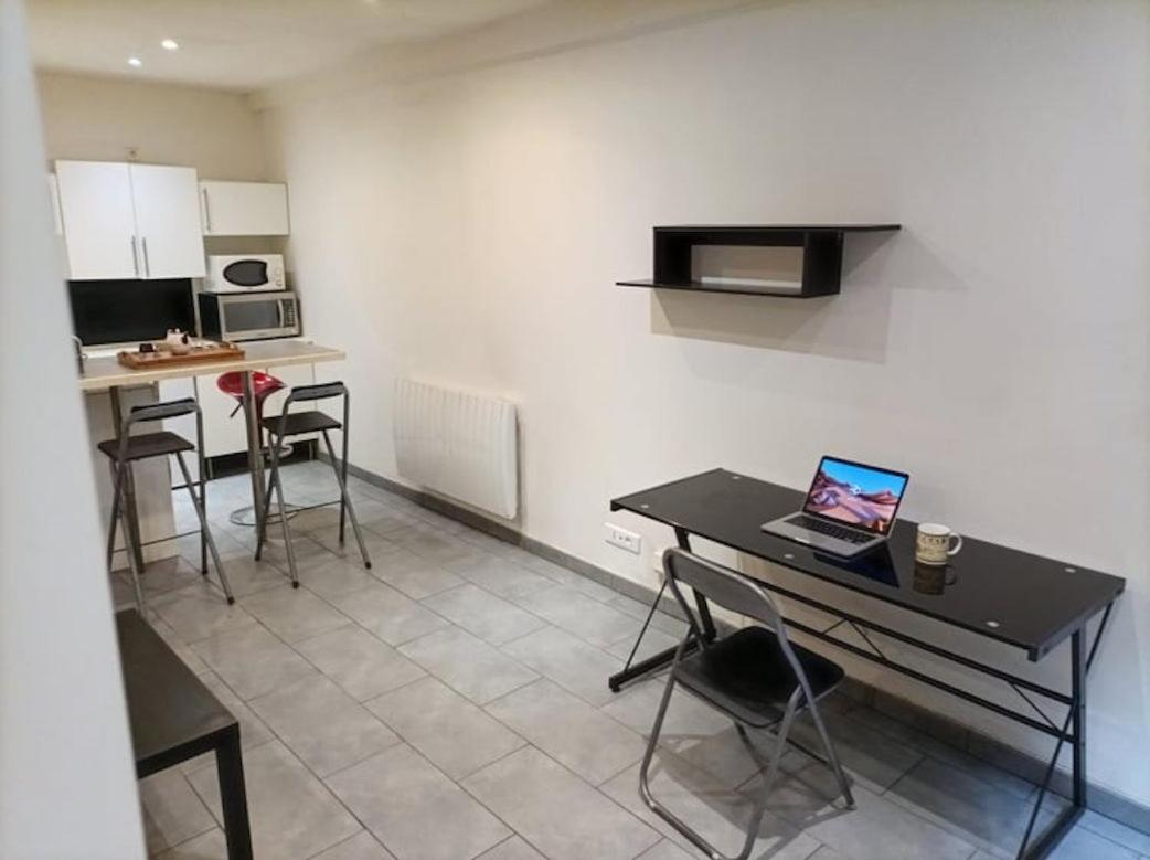 Charmant Studio A La Croix Rousse Avec Patio Λυών Εξωτερικό φωτογραφία